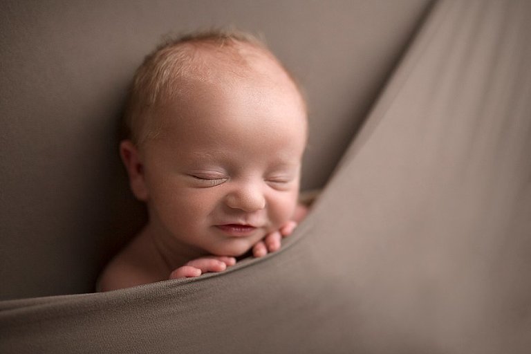 maternity newborn photography baby pics child portraits family photographer posed newborns gainesville ocala north central florida lake city fl,