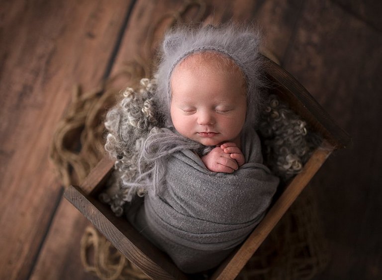 maternity newborn photography baby pics child portraits family photographer posed newborns gainesville ocala north central florida lake city fl,