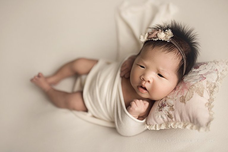 awake newborn photo
