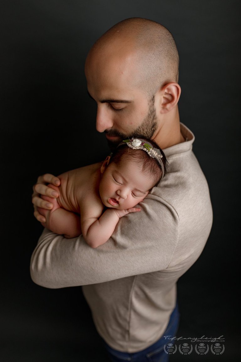 newborn photos with dad