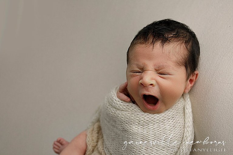 baby yawn florida photographer