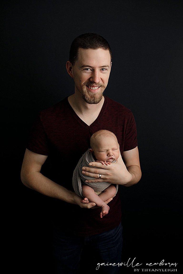 Newborn and Daddy pics gainesville fl