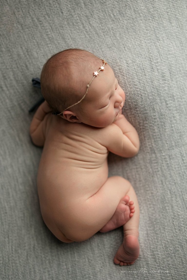 Newborn posing for photography gainesville