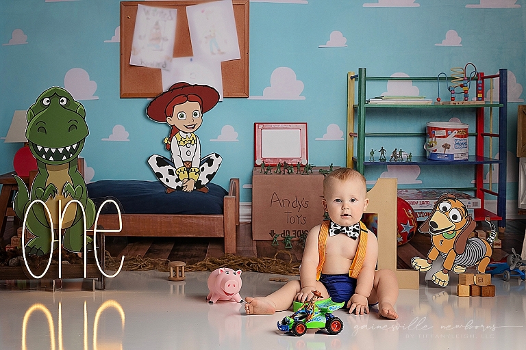 Andys room theme cake smash