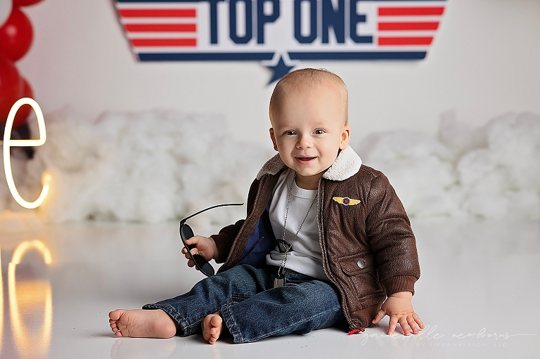 Smiling baby top one cake smash